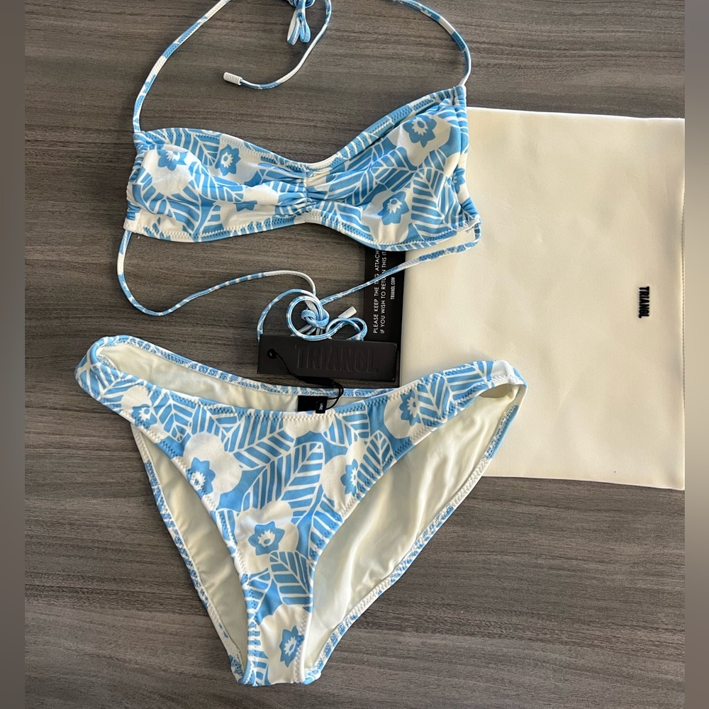Triangl floral blue bikini set bottoms large/ top M